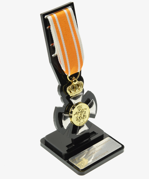 Ständer, Preußen, Kreuz des Allgemeinen Ehrenzeichens mit der Krone